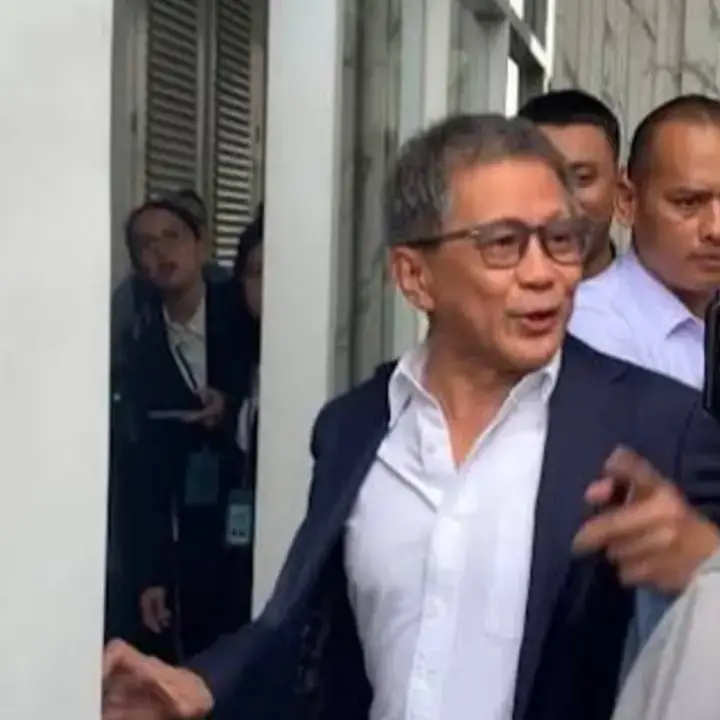 Rocky Gerung Jawab Isu Dilantik Jadi Wantimpres di Istana