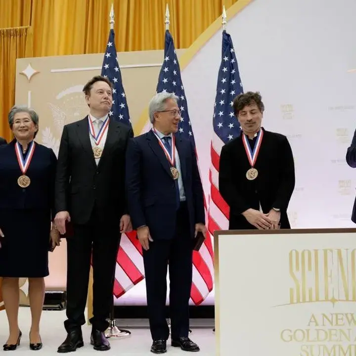 Donald Trump Beri Penghargaan Tertinggi Sains dan Teknologi untuk Elon Musk hingga Jensen Huang