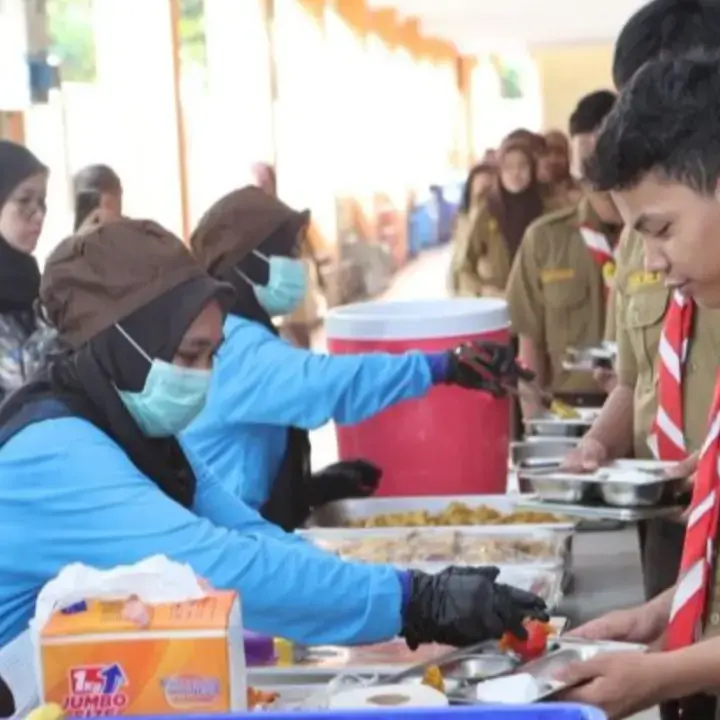 Badan Gizi Nasional Uji Coba Program Makan Bergizi Gratis Sistem Prasmanan di Kelas