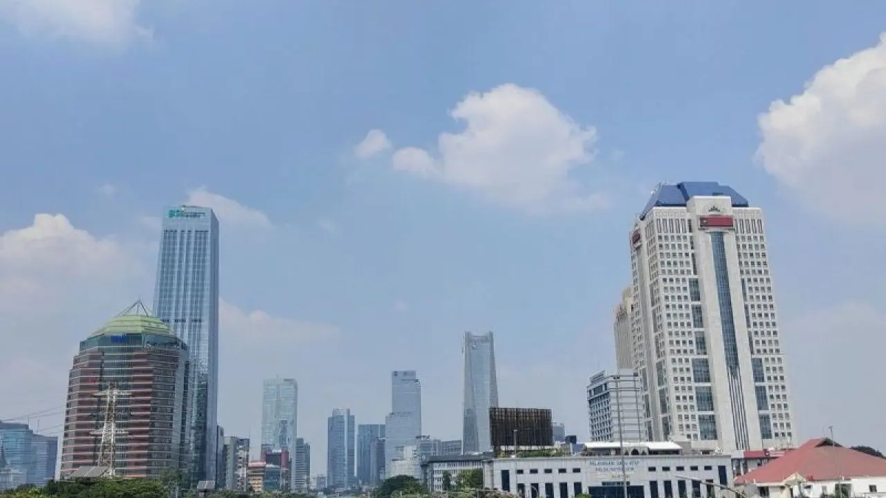 Cuaca Surabaya Hari Ini Minggu 1 November 2026, BMKG Prediksi Berawan Cuaca Surabaya Hari Ini Minggu 1 November 2026, BMKG Prediksi Berawan